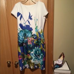 Size 16 royal/whit flower dress by Sandra Darren
